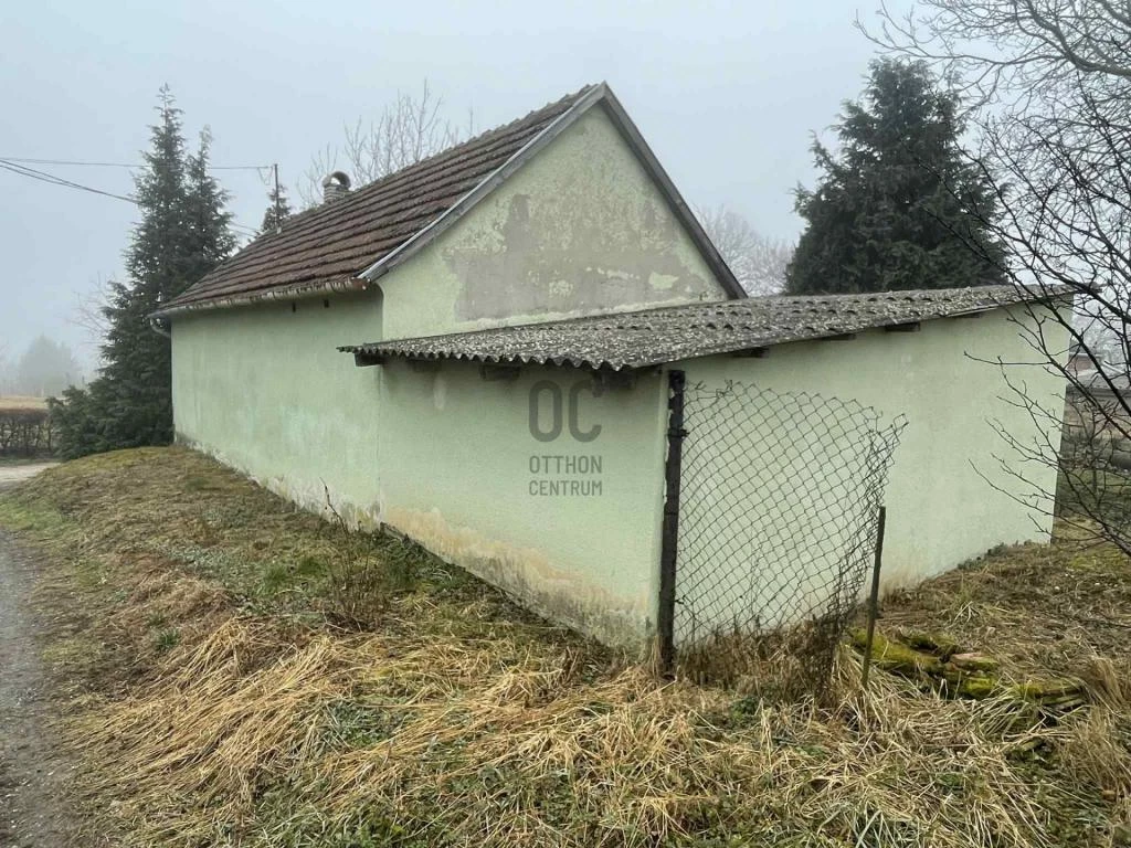 Eladó ház Eszteregnye