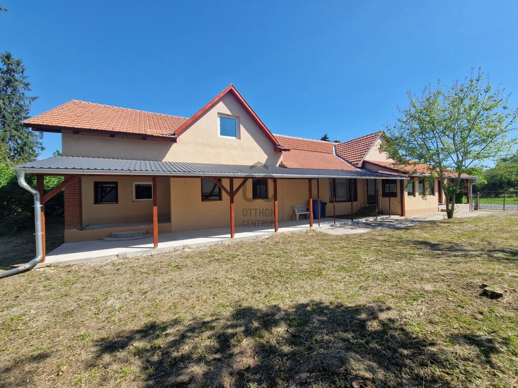 Eladó ház Csákány