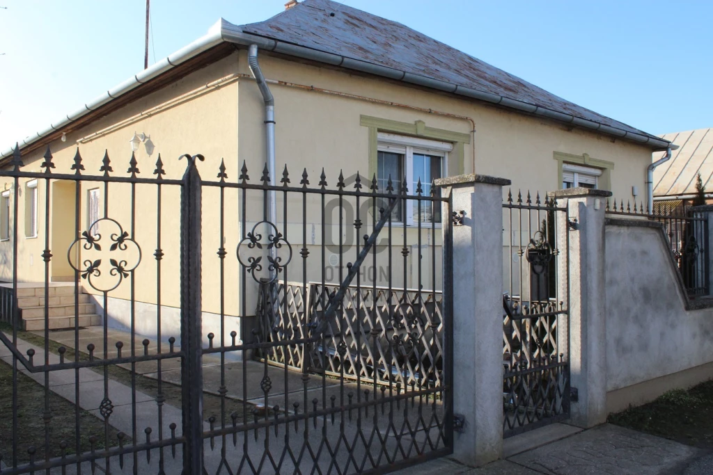 Eladó családi ház, Pap, Pap