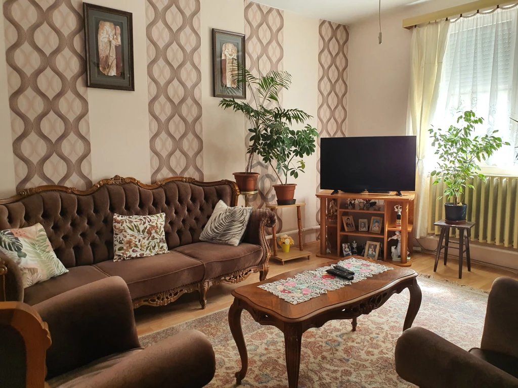 Eladó családi ház, Komoró, Komoró