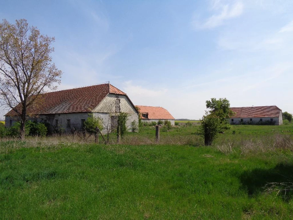 For sale grange, Sárbogárd