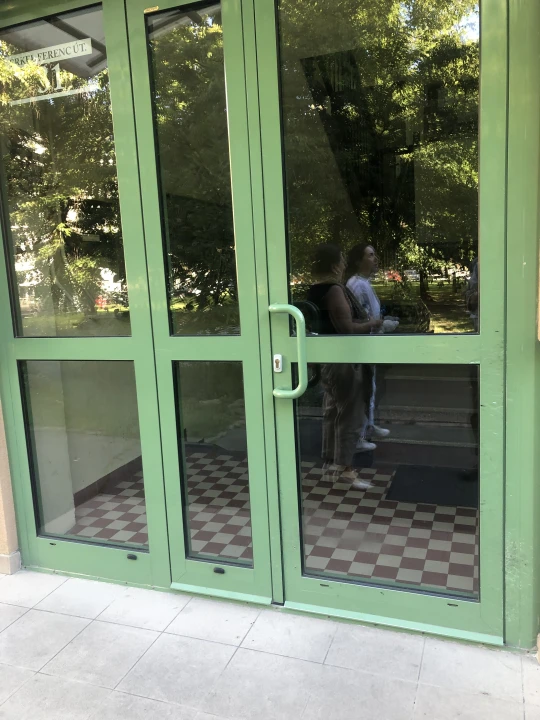 Eladó panellakás, Mosonmagyaróvár