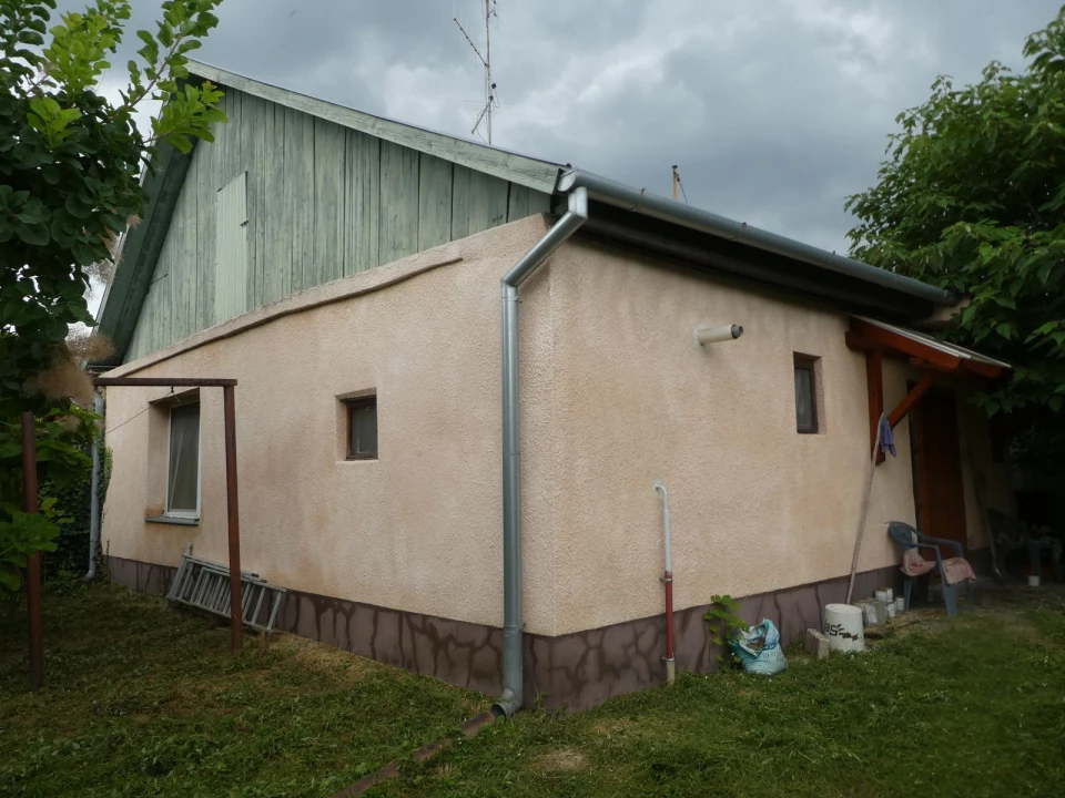 Kalocsán összkomfortos kis családi ház eladó!