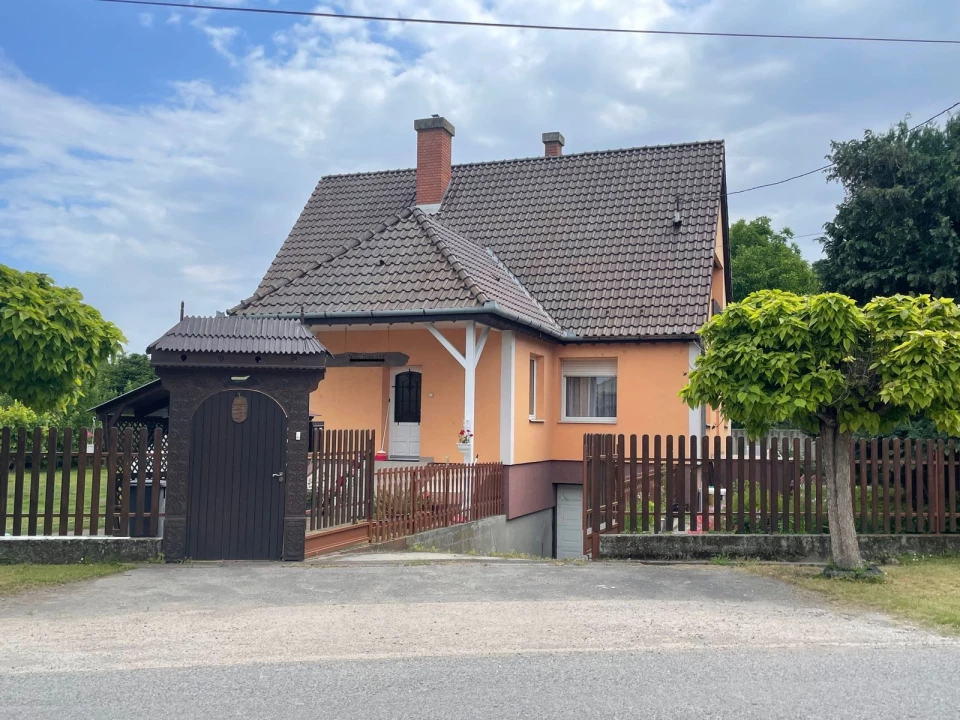 For sale house, Kalocsa