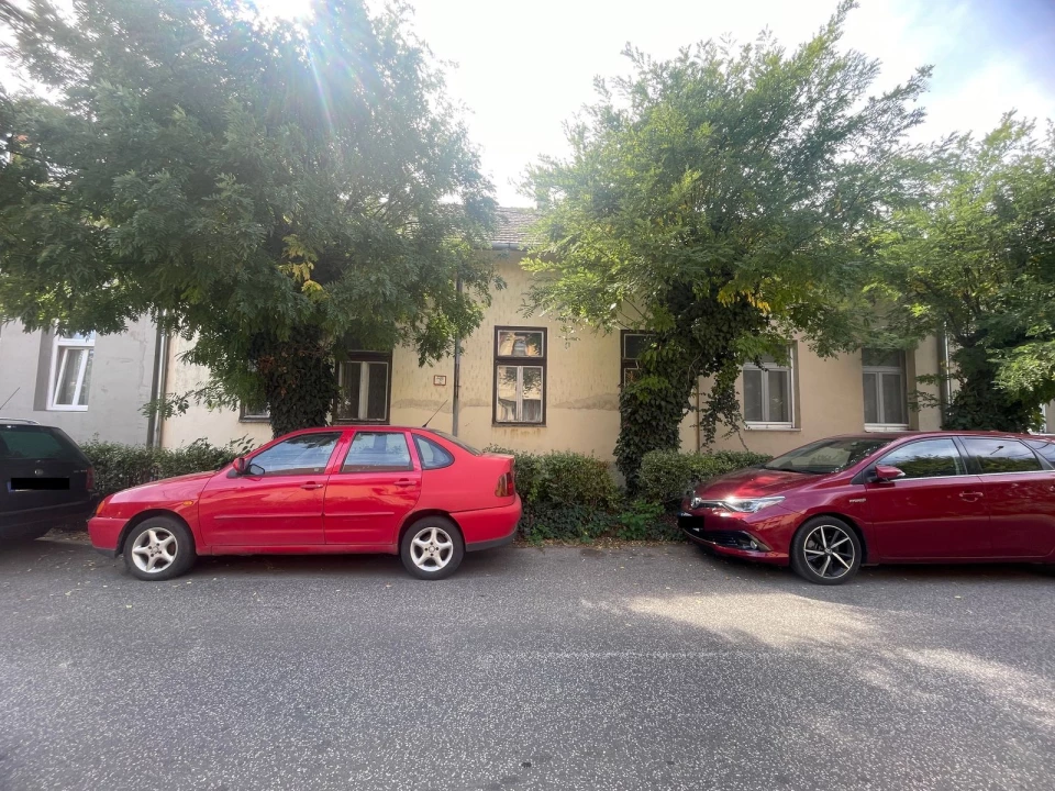 For sale brick flat, Kalocsa