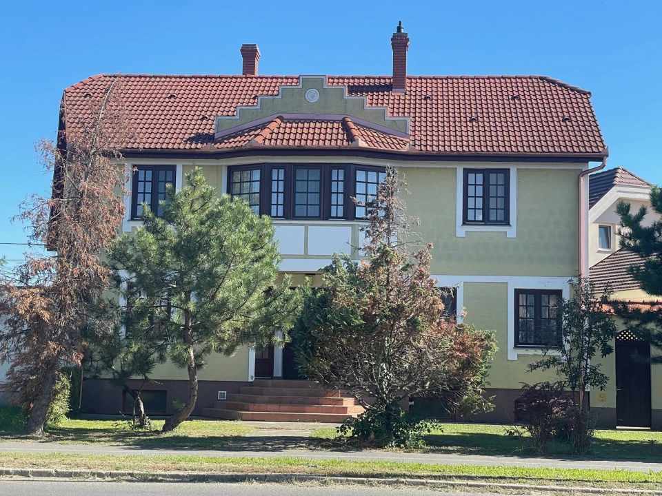 c3-1-name c2-1-name, Kalocsa