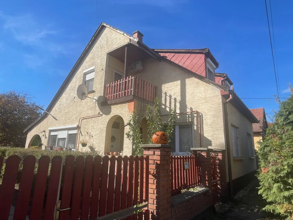 c3-1-name c2-1-name, Hajós