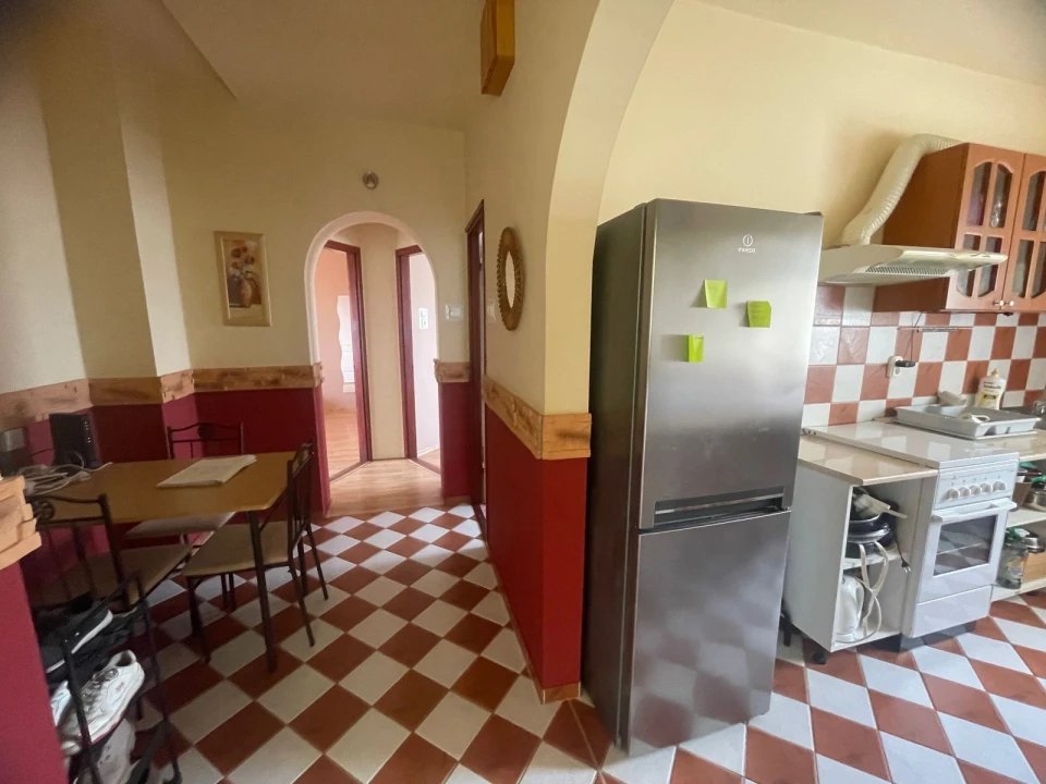 Kalocsán a Gém utcában felújított lakás eladó!