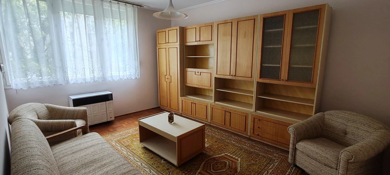 Kalocsán jó állapotú I. emeleti lakás eladó!