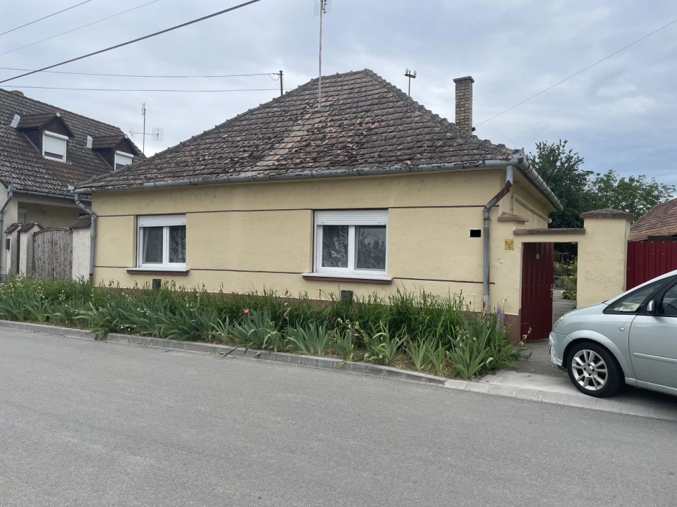 Foktőn komfortos családi ház eladó!