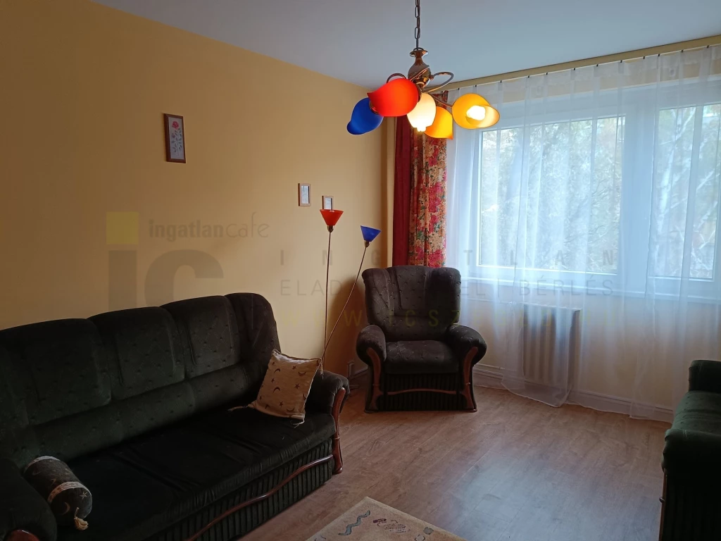 For rent panel flat, Szeged, Makkosház, Juharfás utca