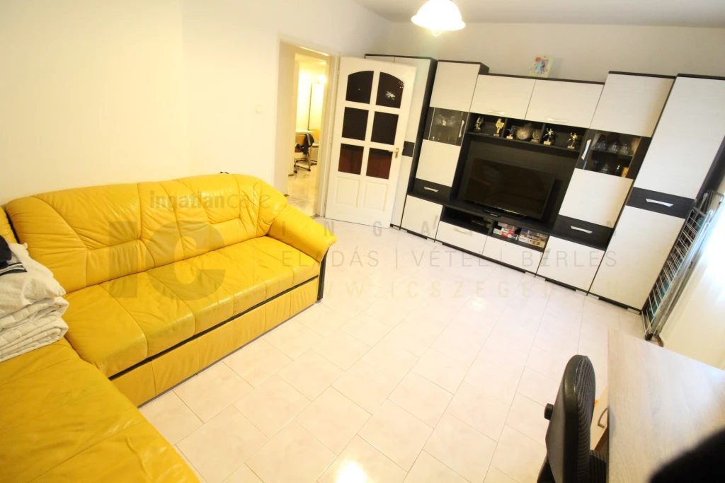 Eladó Lakás, Szeged 75.000.000 Ft