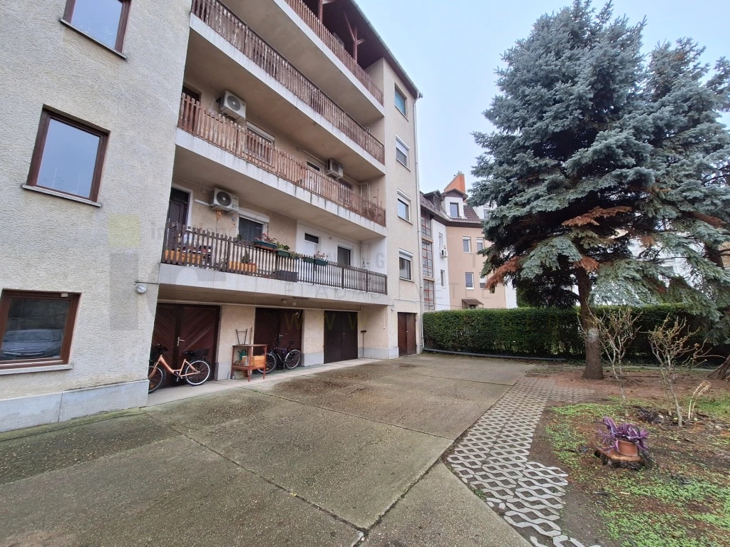 Eladó Lakás, Szeged Nemestakács utca 69.000.000 Ft