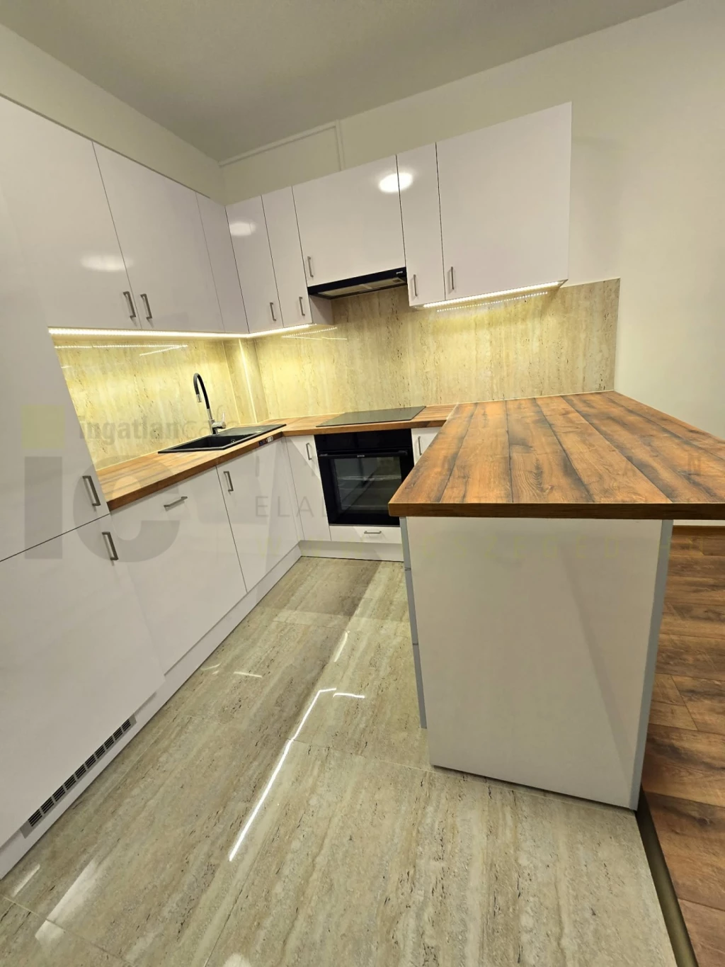 Eladó Lakás, Szeged Lomnici utca 67.900.000 Ft