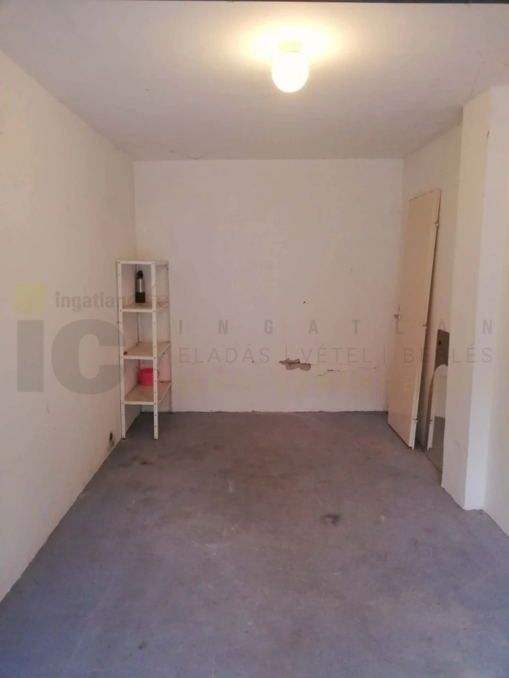 Eladó Garázs, Szeged 14.500.000 Ft