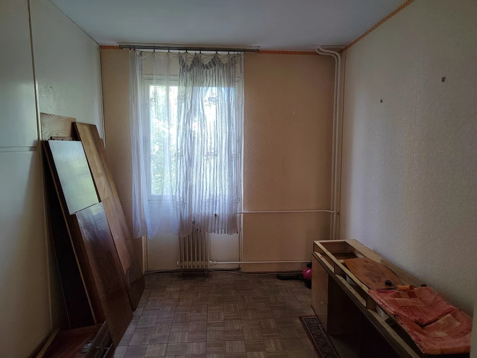 Eladó panellakás, Dunaújváros