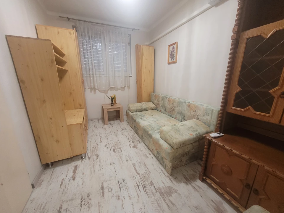 Kiadó téglalakás, Győr
