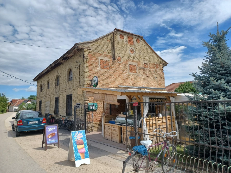 Eladó vendéglő, étterem, Rábapatona