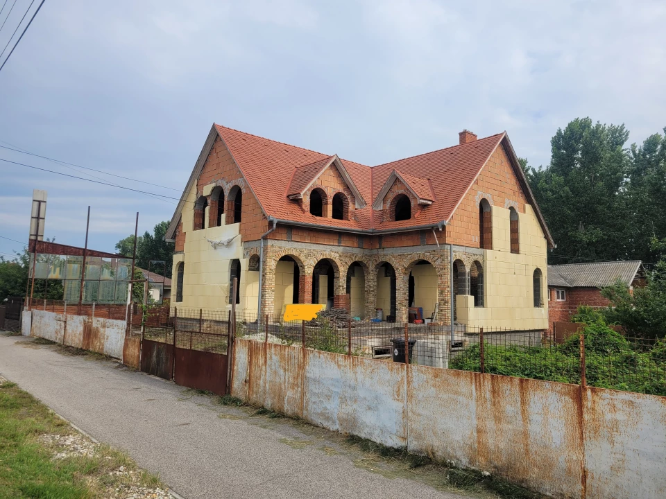 Eladó családi ház, Abda, Bécsi út 154