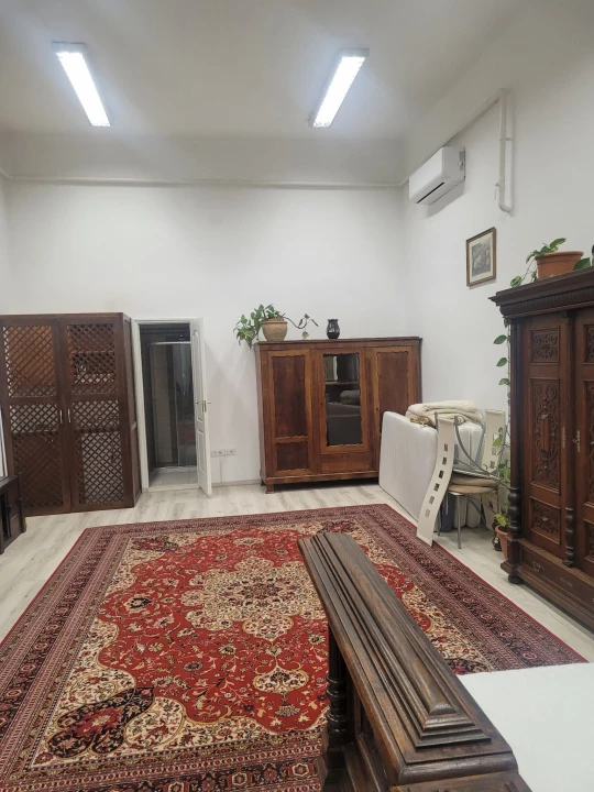 Kiadó vidéki irodaházak, Győr