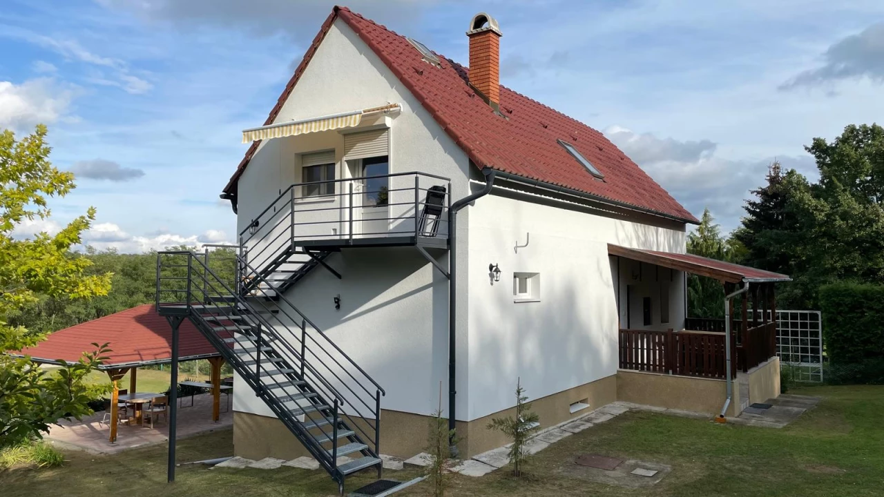 c3-1-name c2-1-name, Domony