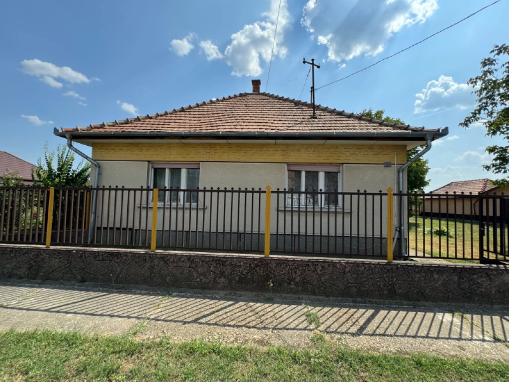 For sale house, Újlengyel