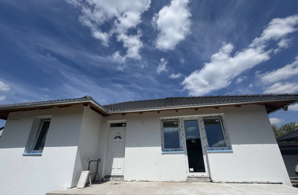 For sale house, Majosháza