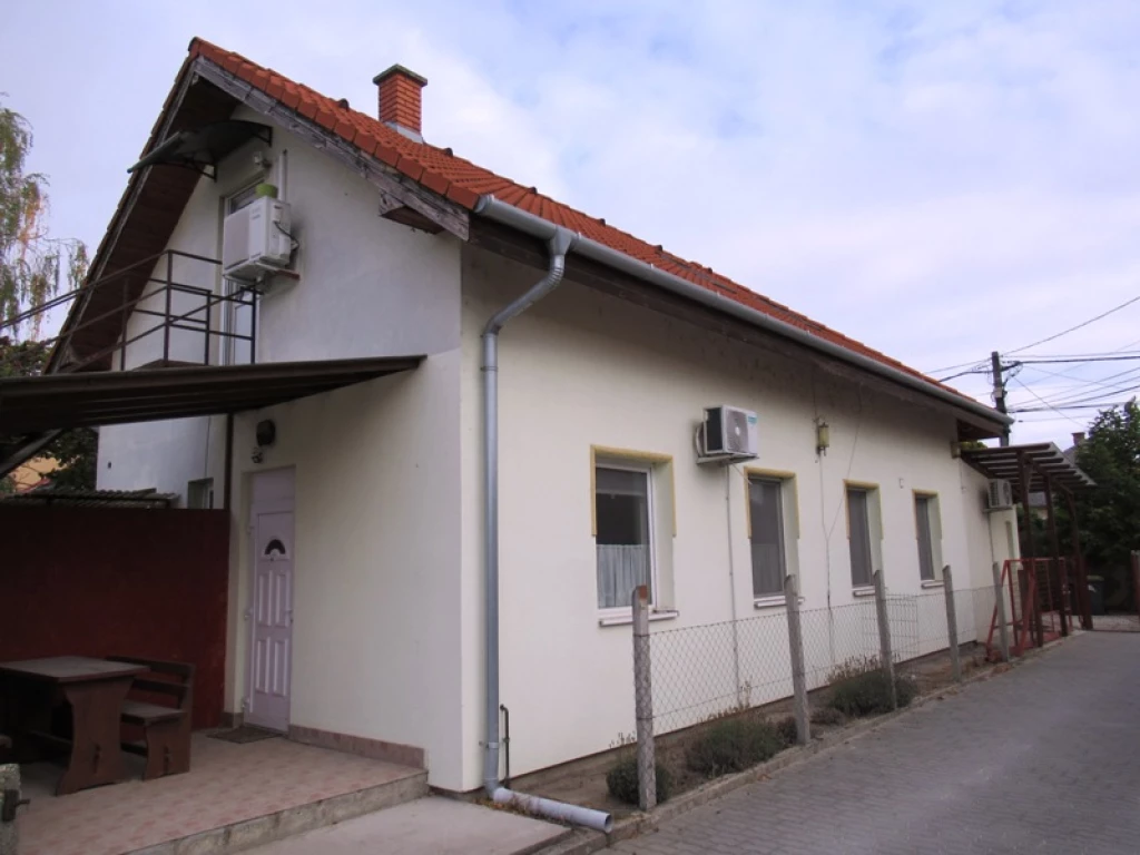 Eladó családi ház, Dabas