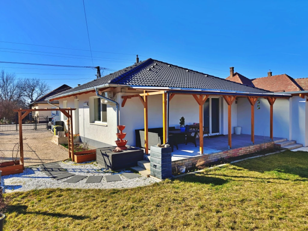 Eladó ikerház, Kakucs