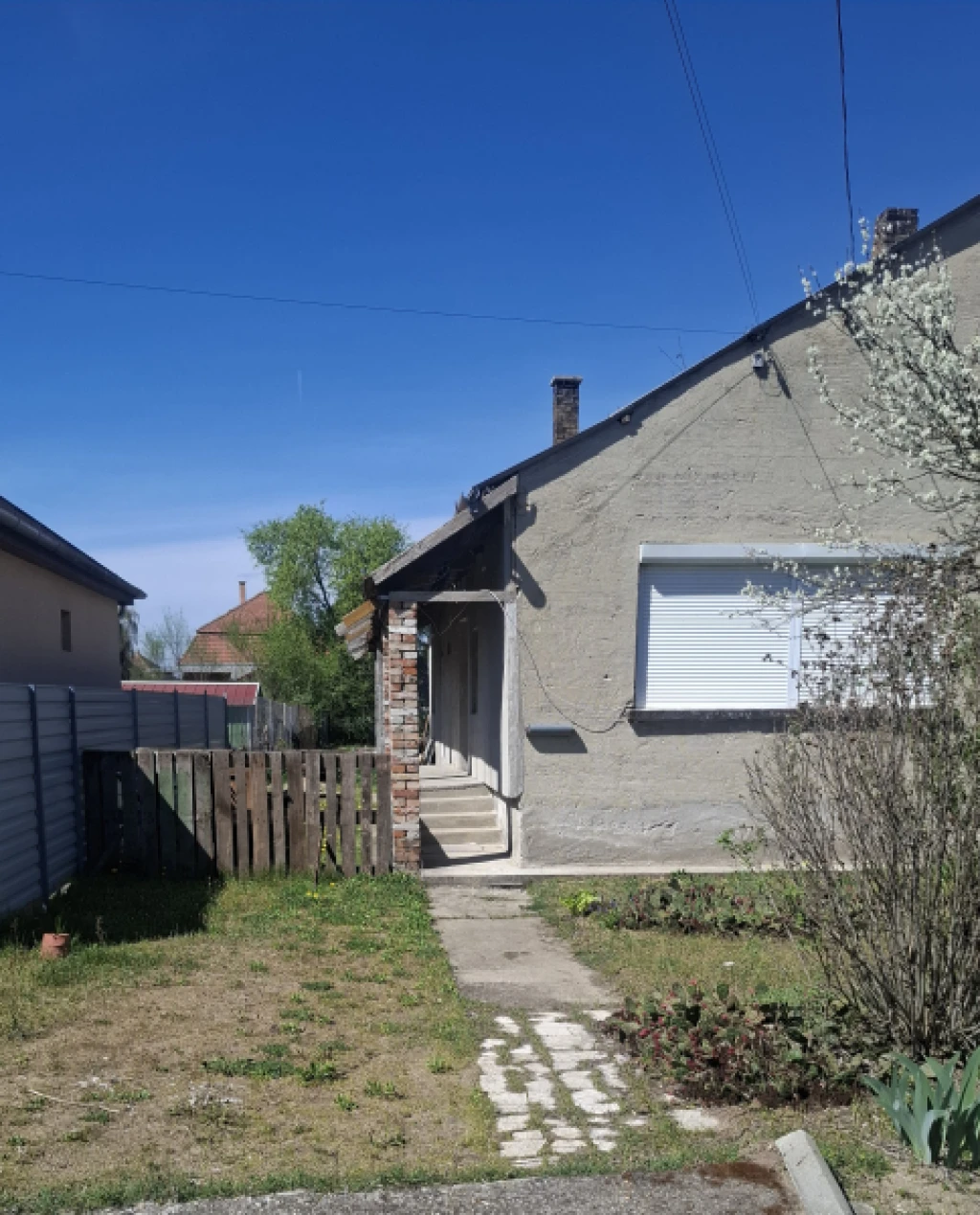 Eladó családi ház, Újhartyán