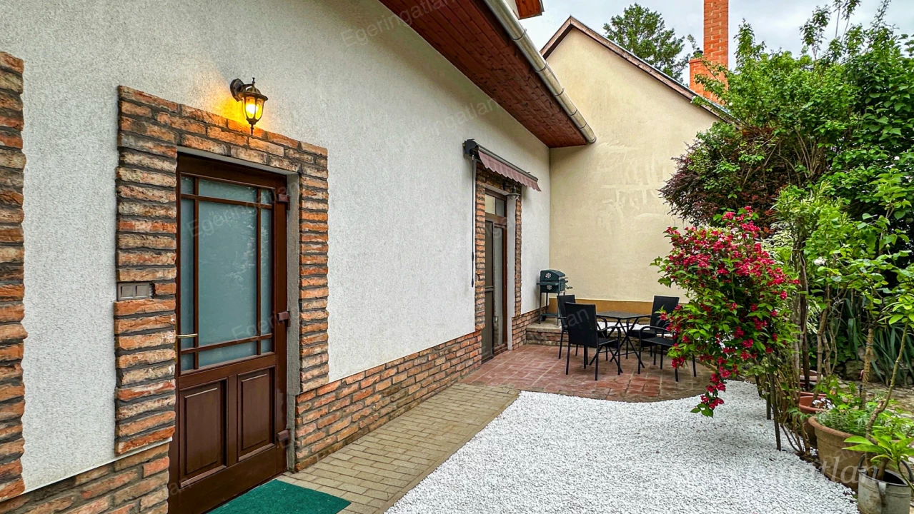 Kiadó téglalakás, Eger
