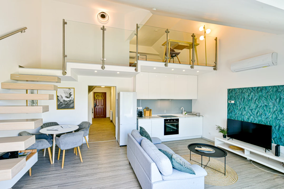 For rent brick flat, Eger