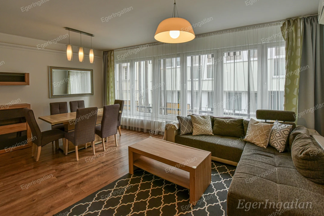 Eladó társasházi lakás, Eger