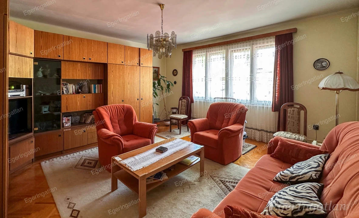 c3-1-name c2-19-name, Eger