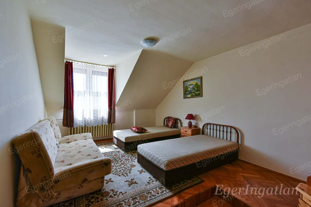 Eladó téglalakás, Eger