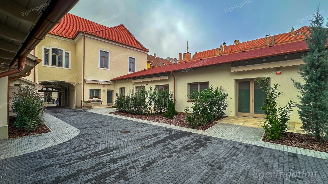 Kiadó téglalakás, Eger