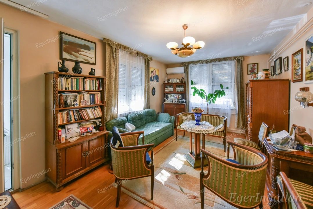 Eladó téglalakás, Eger
