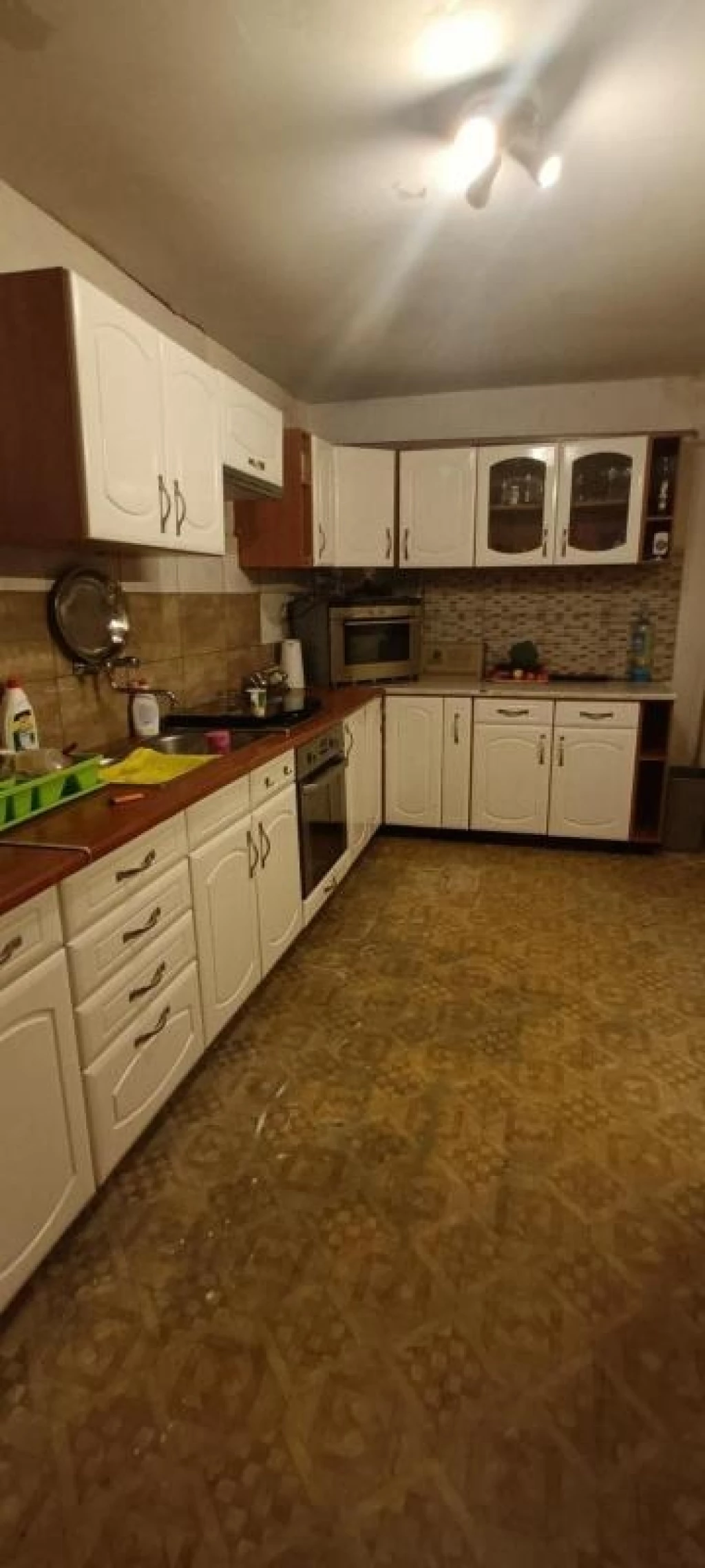 Eladó családi ház, Tarnazsadány