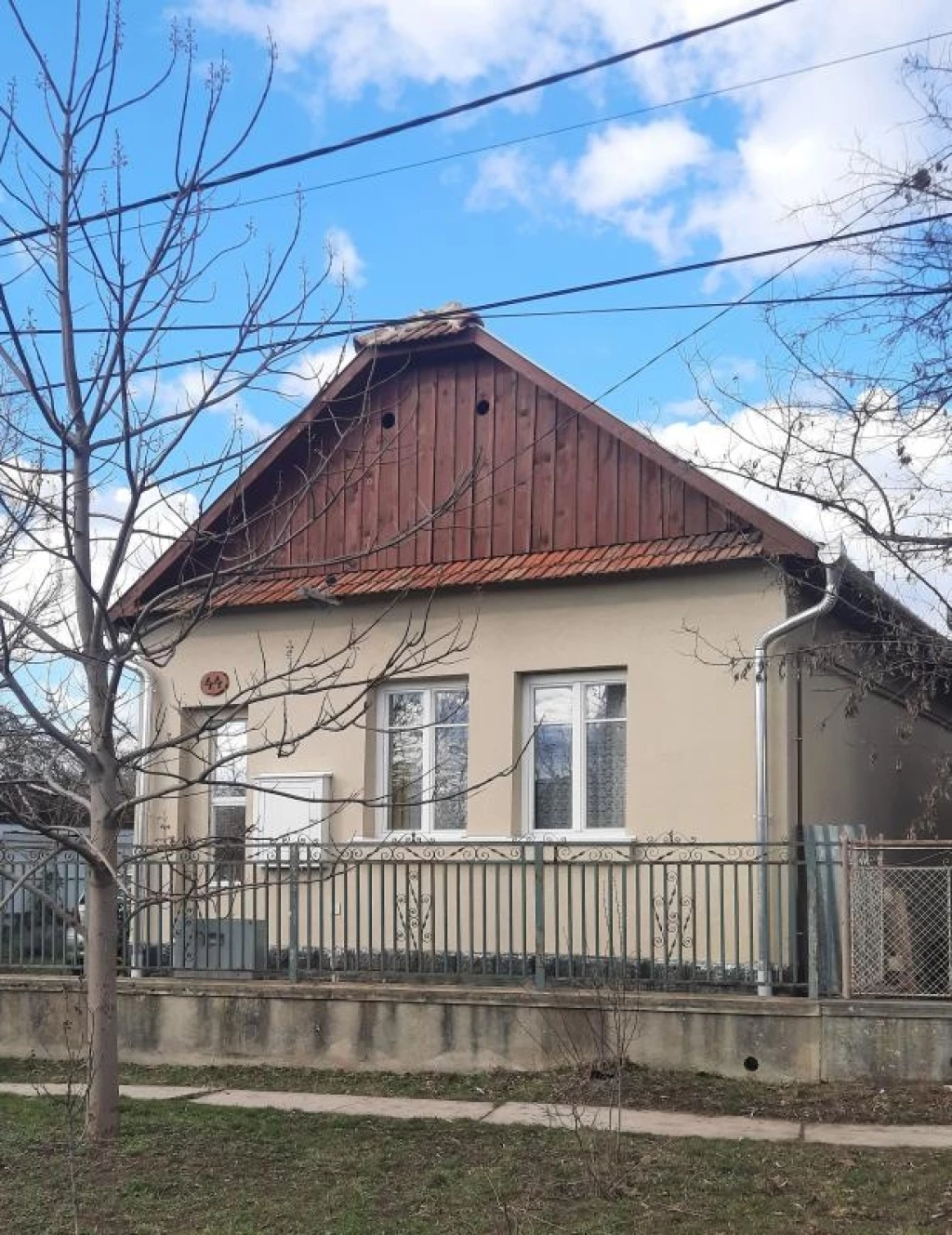 Eladó családi ház, Adács