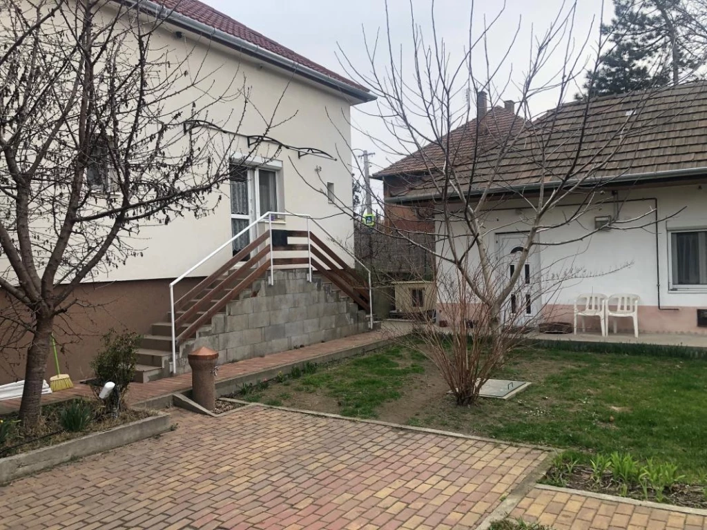 Eladó családi ház, Budapest XXI. kerület, Erdőalja