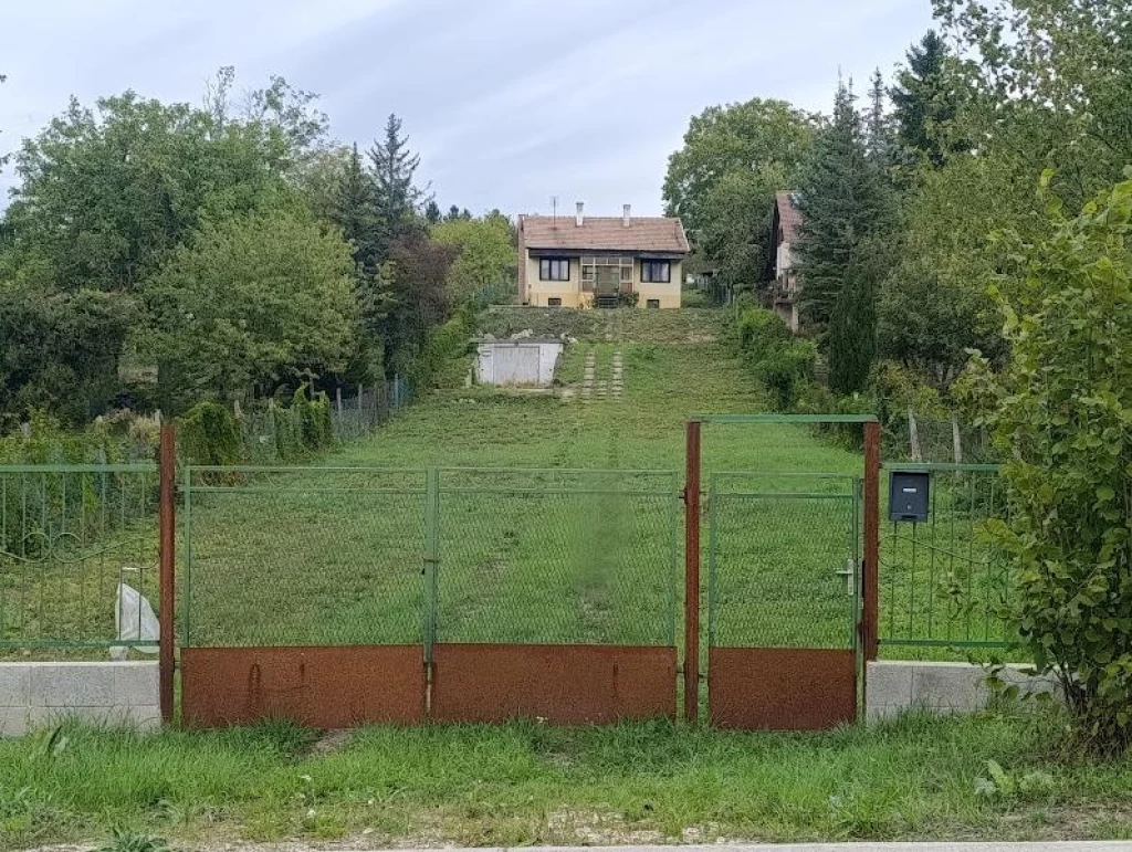 Eladó üdülő, nyaraló, Budakeszi