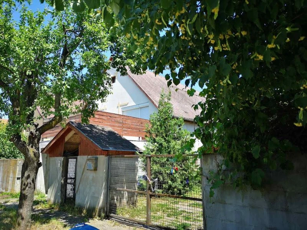 Eladó családi ház, Fót