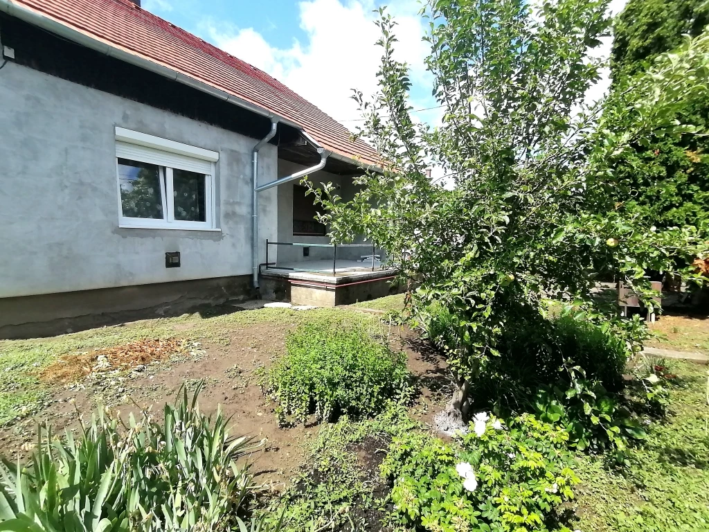 For sale house, Kápolnásnyék, Pettend