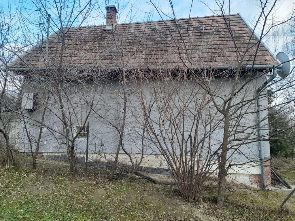 For sale house with a garden, Kajászó