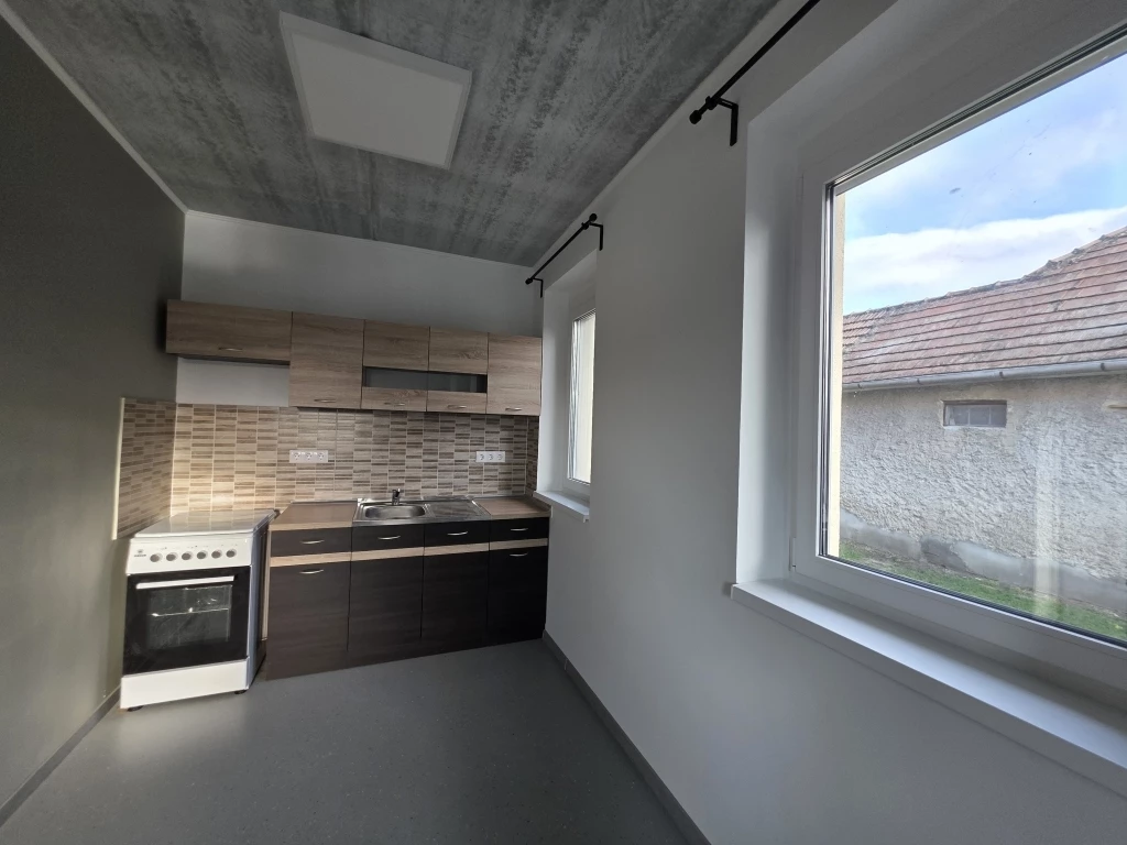 For rent other flat, Adony