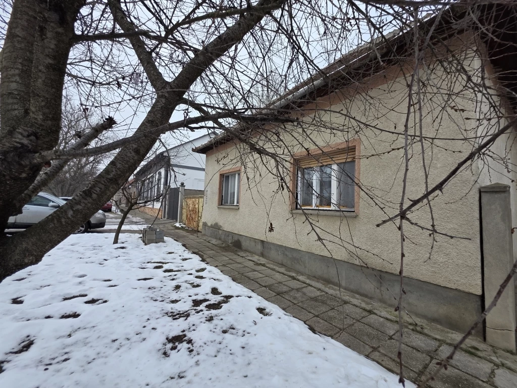 For sale house, Adony