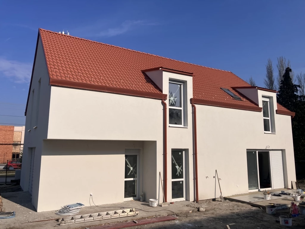 Velencei tó közli új költözhető ház eladó