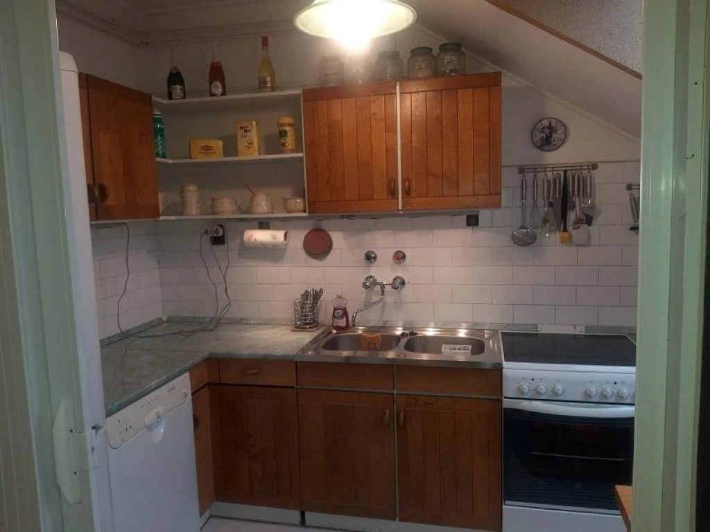 Belváros közeli, költözhető téglalakás várja új tulajdonosát