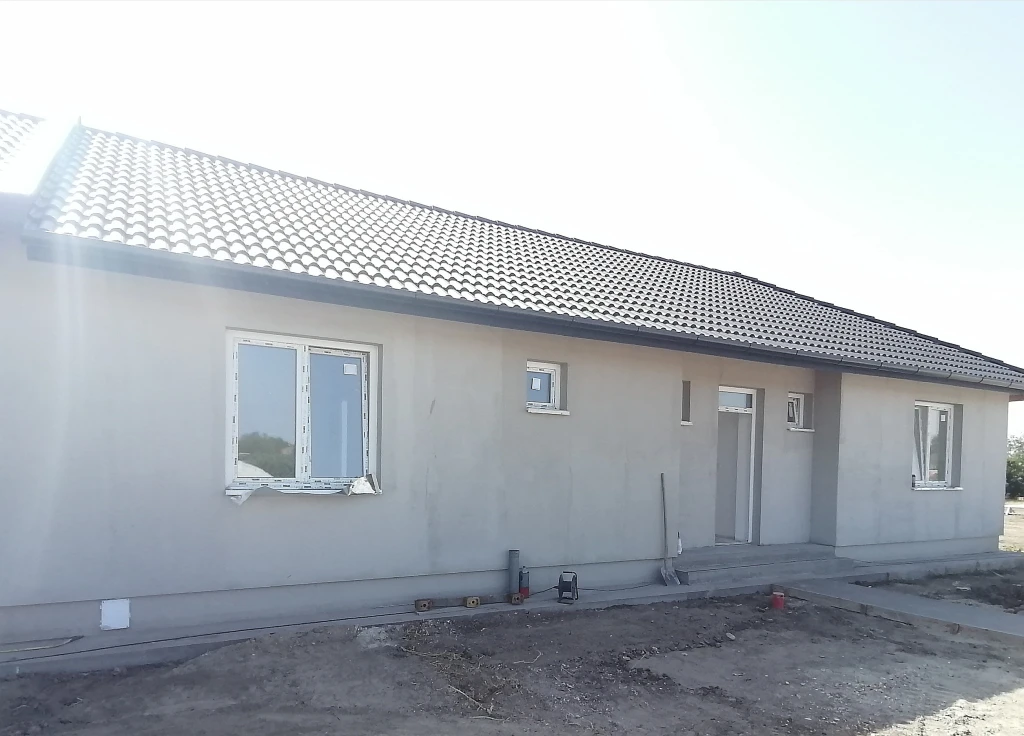 Eladó új építésű ikerház Iváncsán!!