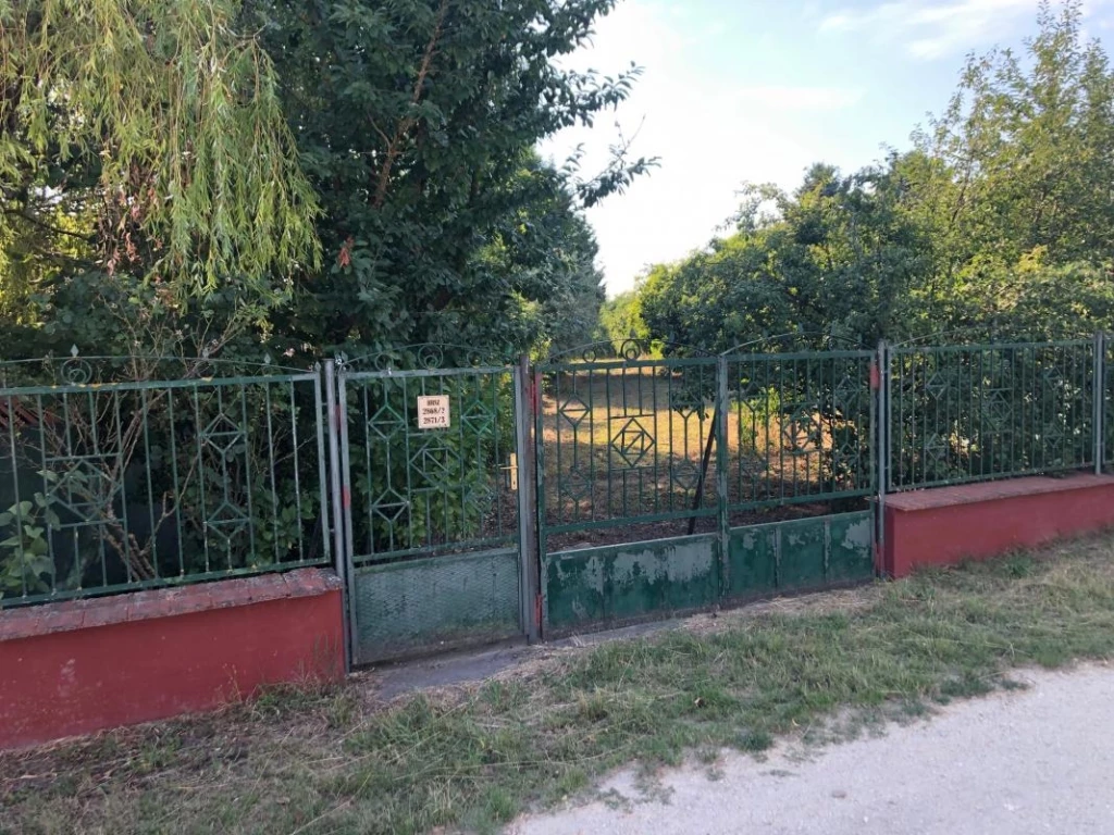 Eladó üdülőtelek, Szigetújfalu